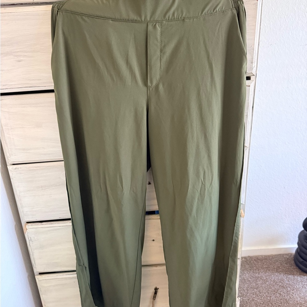 Quiksilver Women's Olive Green Straight Leg Pants